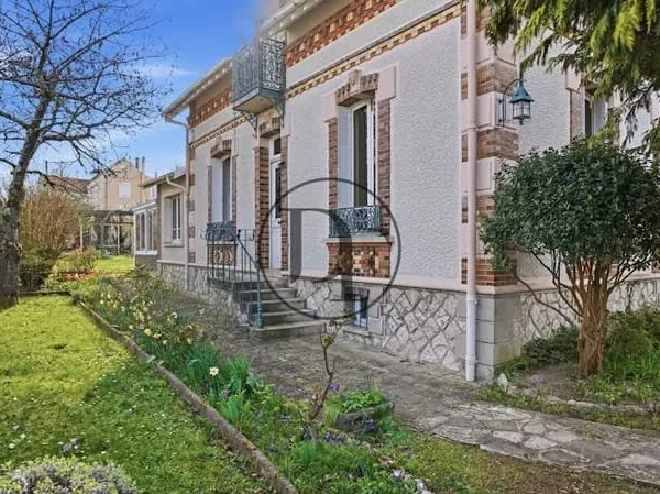 Maison 6 pièces 160 m²