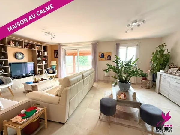 Maison rénovée, 4 chambres, vue Pyrénées, Jardin 1500 m².