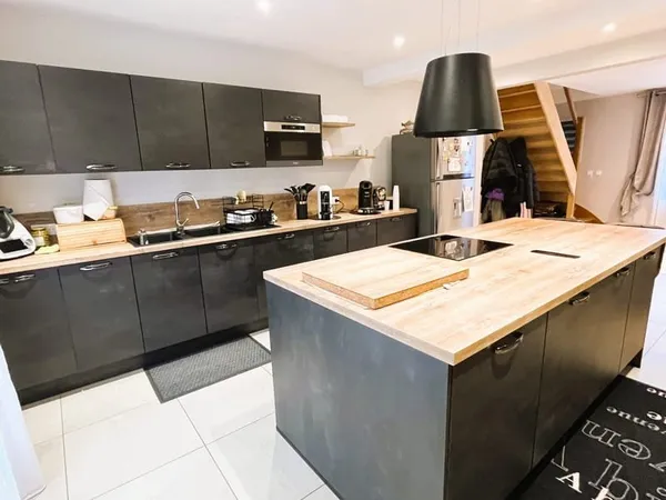 MAISON INDIVIDUELLE TRADITIONNELLE RENOVEE VIVABLE PLAIN PIE
