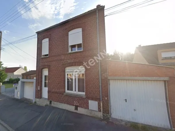 Maison individuelle d'environ 121m² à SOMAIN - Louée 700€ par mois HC - 2 chambres + 1 bureau - Gara