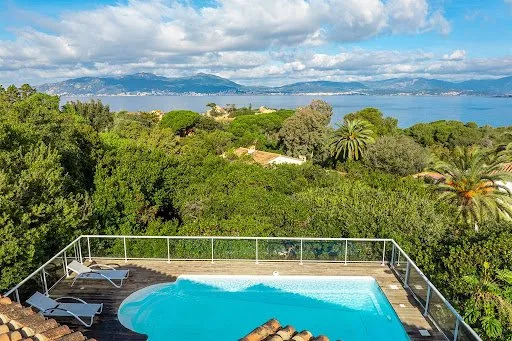 Villa 6 pièces 165 m²