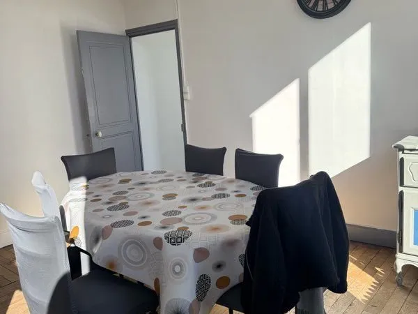 Appartement en face ISAT avec garage