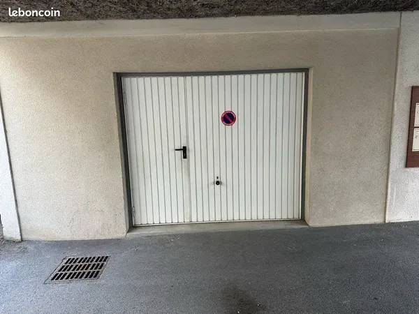 BOX 22 M* centre ville pontault