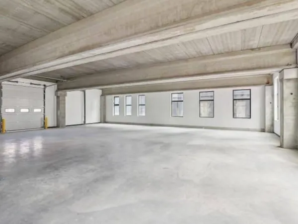 Local d'activité 262 m²