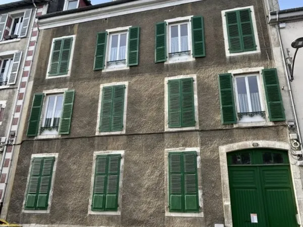 Maison avec appartements 280 m²