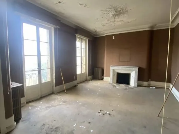 APPARTEMENT BOURGEOIS CENTRE VILLE