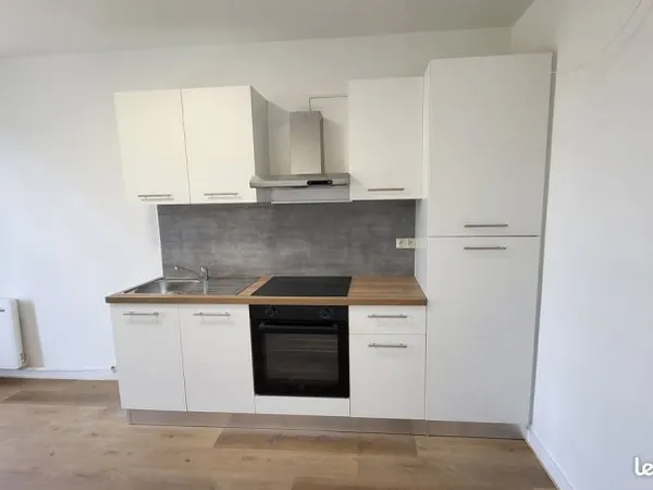 Loue appartement meublé