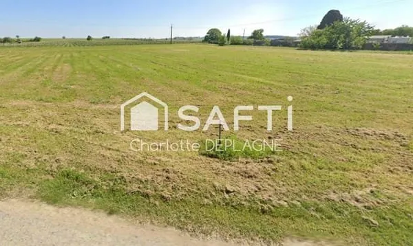 Terrain de 996m2 emplacement privilégié , cadre de vie recherché ce terrain est une vrai perle rare.