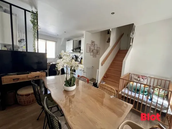 A VENDRE BLOT IMMOBILIER - MONTAUBAN DE BRETAGNE - Appartement type 3