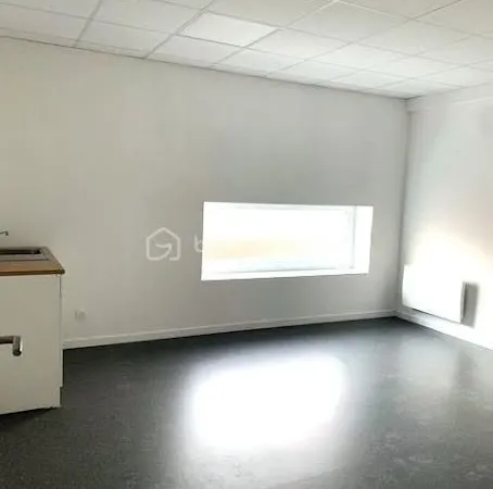 Local 2 pièces 21 m²