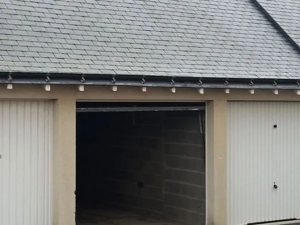 ​Box de stockage 12m² + Grenier env 17m2 en totalité (Double capacité de stockage) Prix Fixe TTC (As