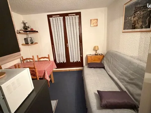 Studio ski