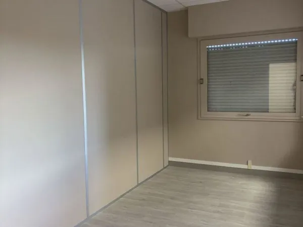 Location Boutique/Local commercial 300 m²