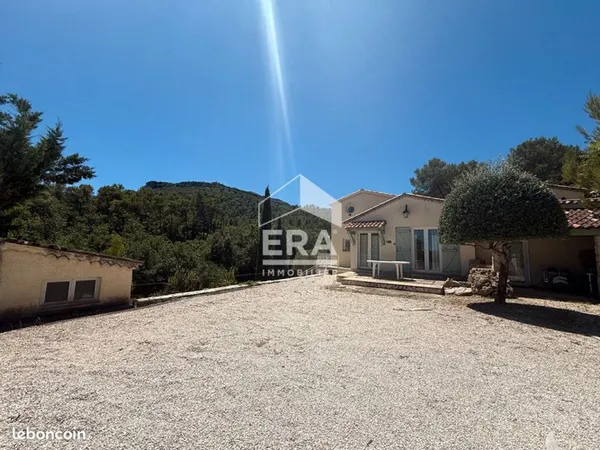 Maison 5 pièces 147 m²