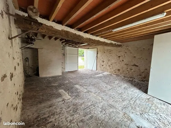 Parking/box 50 m² AULNOY