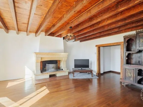 Maison 5 pièces 300 m²