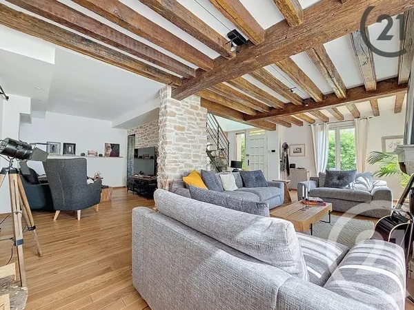 Maison 6 pièces 210 m²