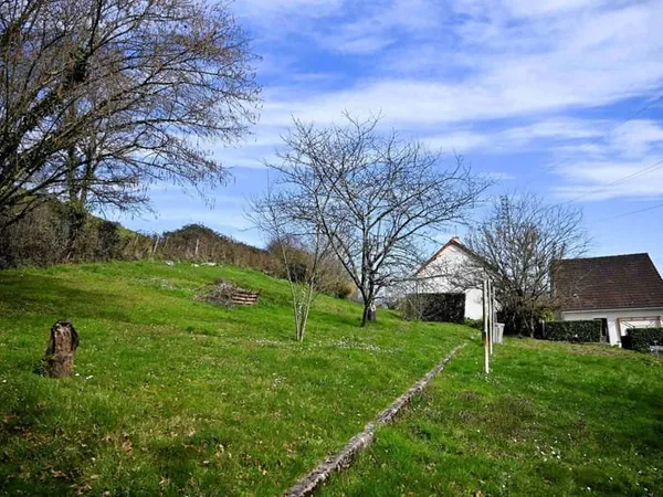 RARE ! Ensemble de 2 maisons dont 1 louée !!