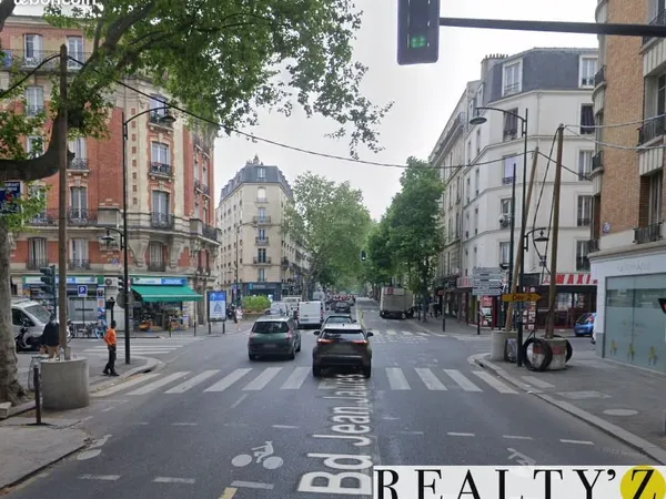 Local commercial 130 m²