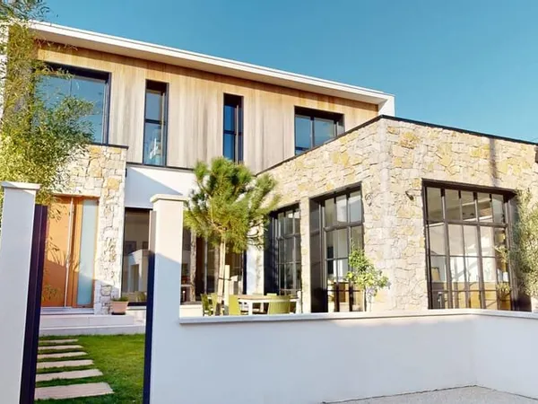 Maison 6 pièces 179 m²