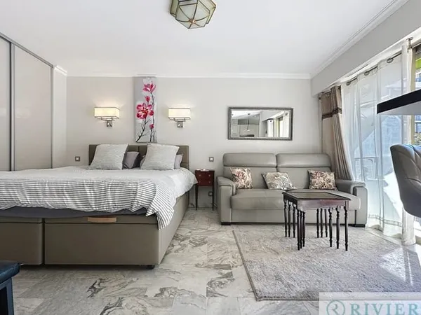 CANNES BANANE IDEAL INVESTISSEMENT LOCATIF À 50M DE LA CROIS