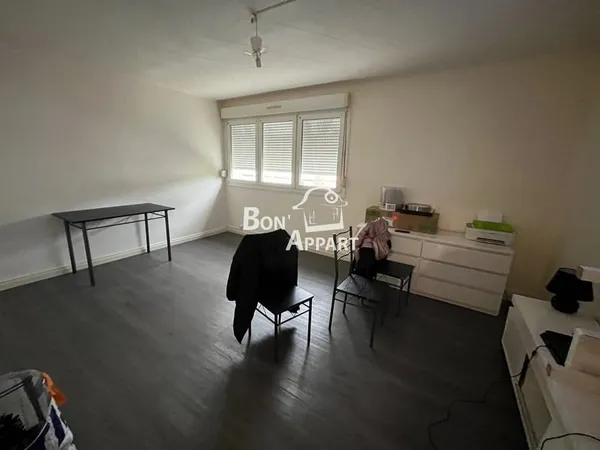 APPARTEMENT F5 81 M2 ROMBAS