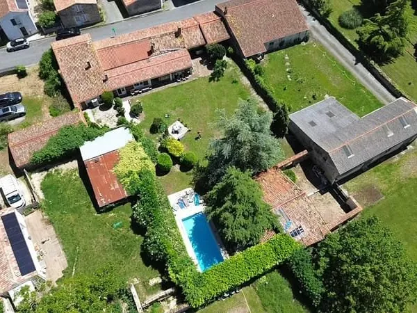 Maison Vouille Les Marais 8 pièce(s) 157 m2
