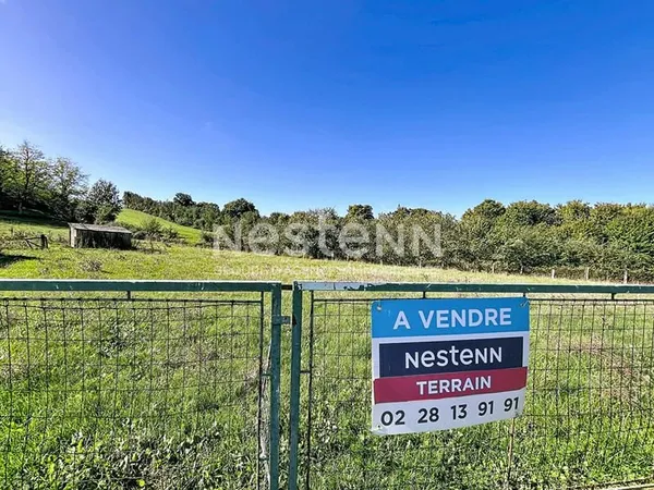 Terrain constructible d'environ 1500m² sur la commune de VIX