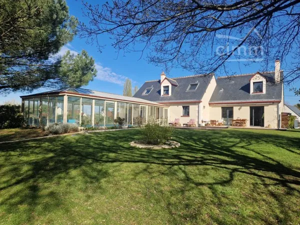 Propriété 7p 196m² avec piscine