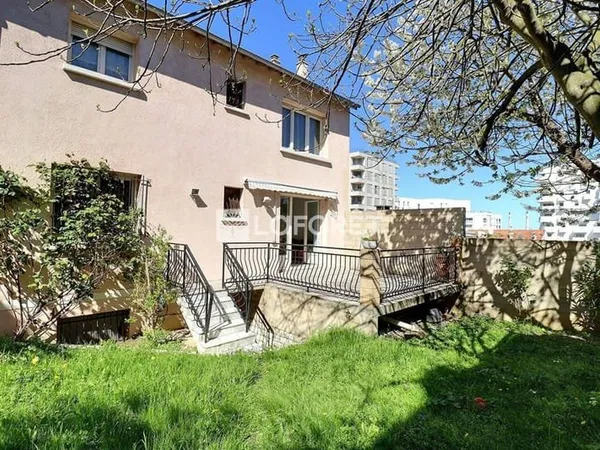 Maison 8 pièces 176 m²