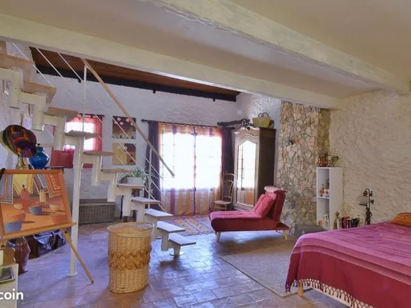 Le Val En Impasse. - Maison de village de type 3 -