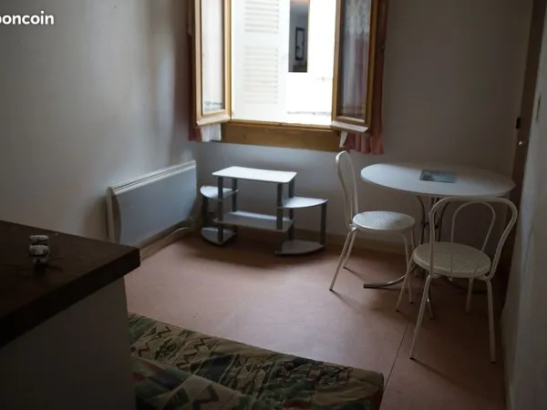 Centre ville de Mende - F2 - meublé - 28 m2