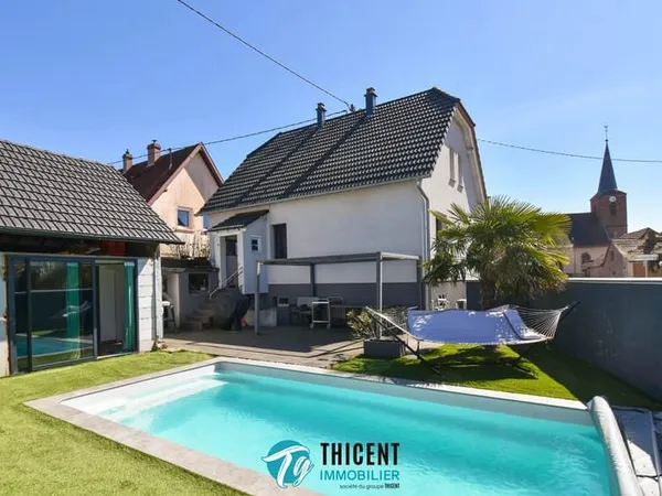 À vendre - Maison 4 pièces rénovée avec piscine et dépend