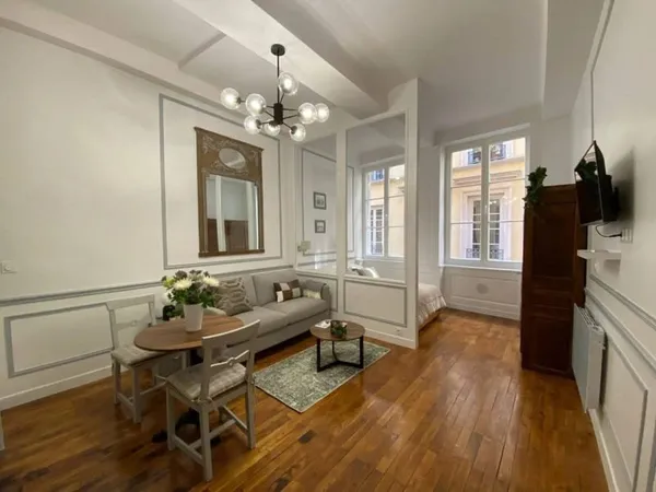 Studio 1 pièce 28 m²