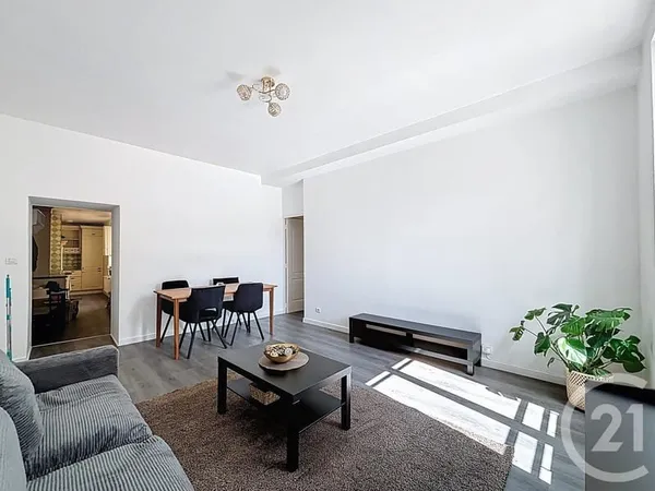 Appartement 2 pièces 64 m²