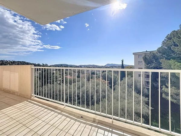 Appartement Toulon 3 pièce(s) 57,77m2