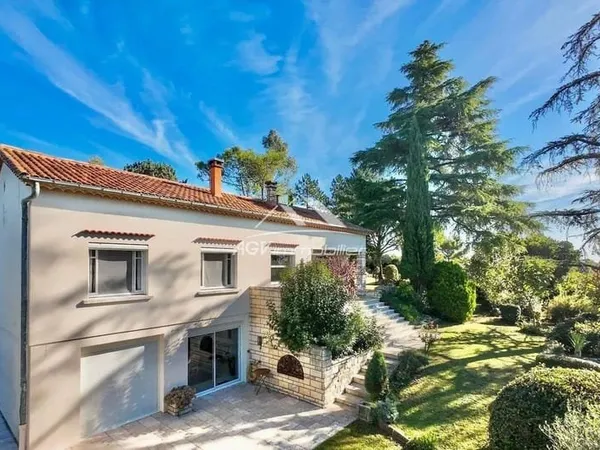 Maison 7 pièces 190 m²