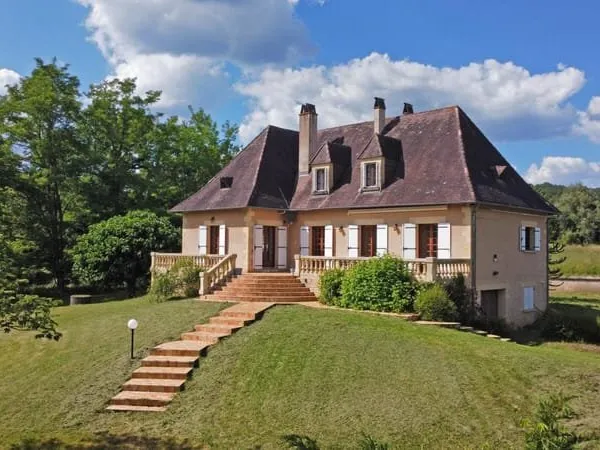 Maison avec piscine au Bugue