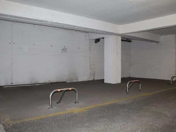Parking 12 m²