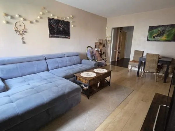 3 PIECES DE 71.69M2 AVEC LOGGIA FERMEE - CAVE ET PARKING - E