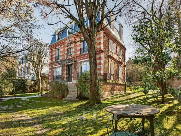 Sèvres - Rive Gauche - Belle demeure ancienne, 5 chambres.