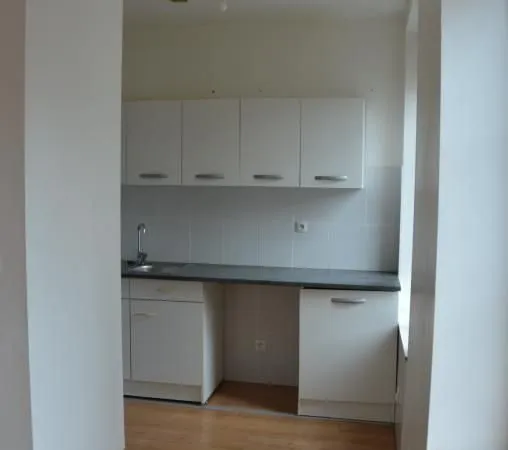 Appartement F2 1er etage,lumineux,calme