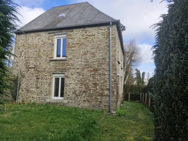 MAISON DE VILLAGE