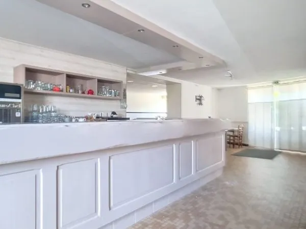 Bâtiment 323 m²