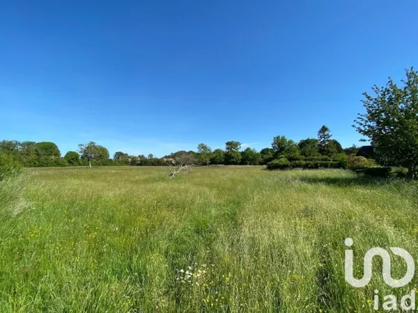 Terrain 928 m²