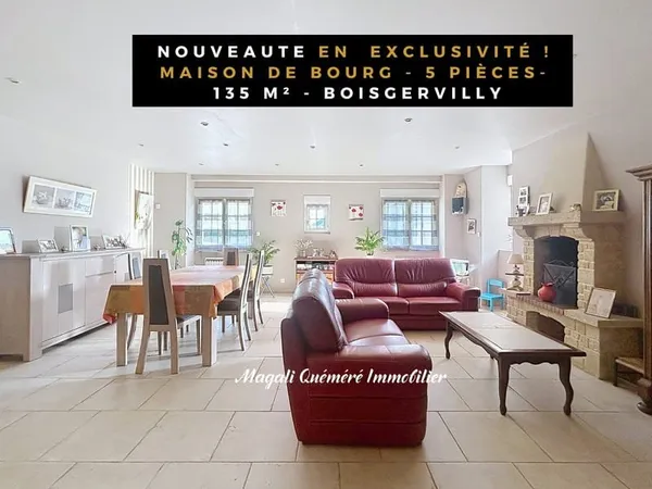 Beaux volumes et dépendances Maison de bourg 5p avec poten