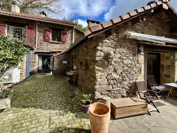 maison atypique en pleine nature