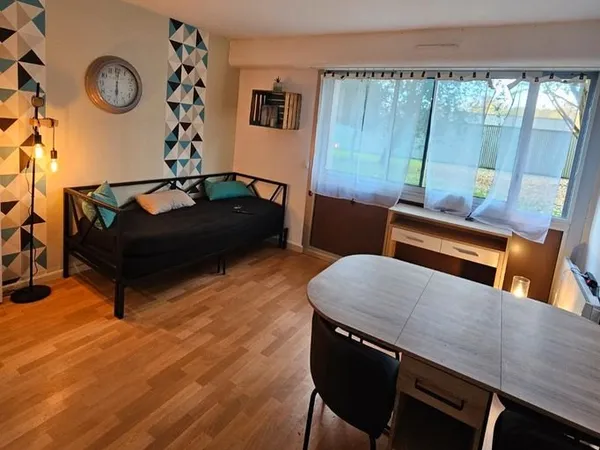 Studio meuble avec parking