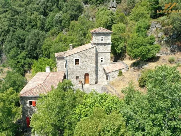 Maison 10 pièces 190 m²