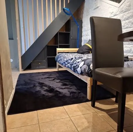 Chambre 1 pièce 14 m²
